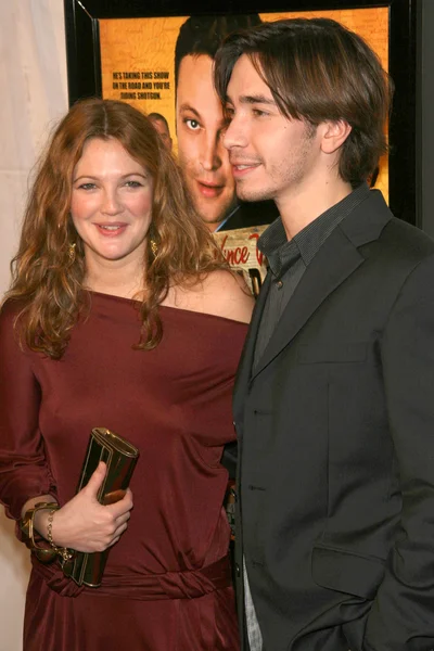 Drew Barrymore y Justin Long — Foto de Stock