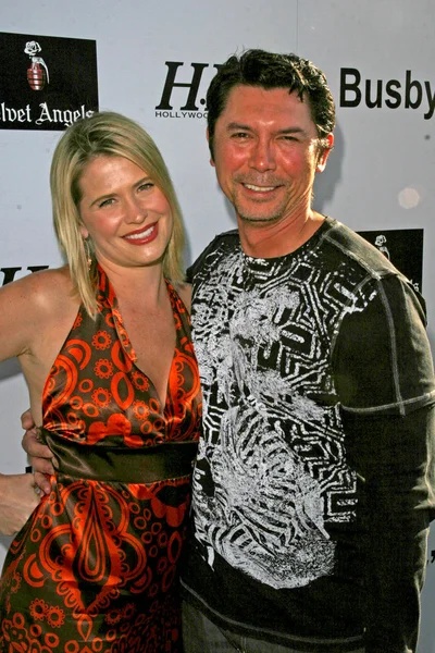 Kristy Swanson and Lou Diamond Phillips — Stockfoto