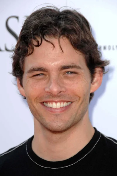 James Marsden at the Kinerase Skincare Celebration On The Pier hosted by Courteney Cox to benefit the EV Medical Research Foundation. Santa Monica Pier, Santa Monica, CA. 09-29-07 — Stock Photo, Image