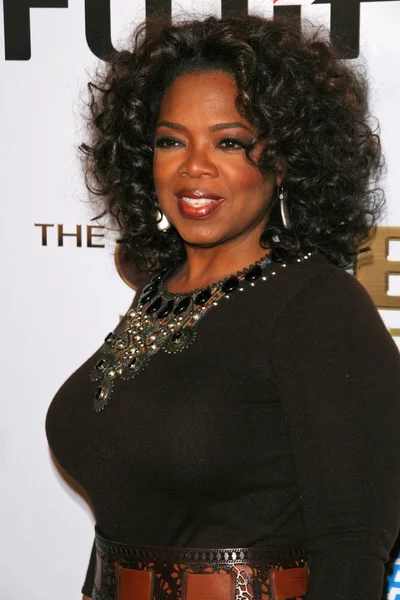 Oprah Winfrey at the Los Angeles Premiere of "The Great Debaters". Arclight Cinerama Dome, Hollywood, CA. 12-11-07 — Stock Photo, Image
