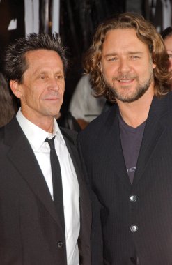 Brian grazer ve russell crowe, ABD'li gangster bir sanayi tarama. Arclight hollywood, hollywood, ca. 10 / 29 / 07
