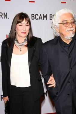 Anjelica huston, robert graham jr.