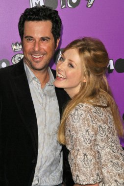 Jonathan silverman ve jennifer finnigan