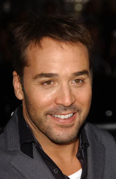 Jeremy piven na světovou premiéru "království". Mann vesnici westwood, westwood, 09-17-07. — Stock fotografie