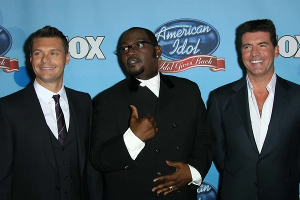 Ryan seacrest med randy jackson och simon cowell — Stockfoto