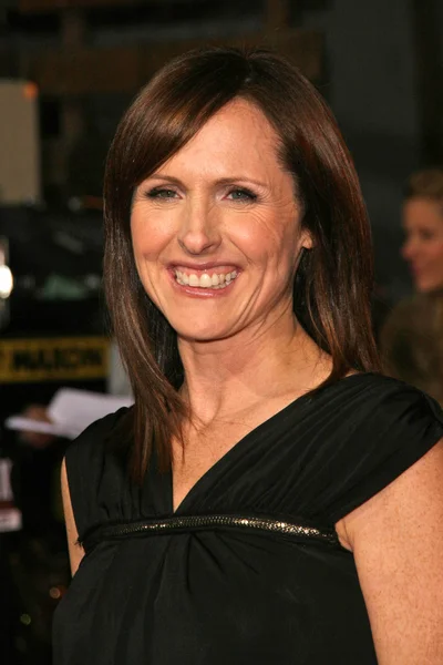 Molly Shannon in de première van "Walk hard the Dewey Cox Story" in Los Angeles. Grauman's Chinese Theatre, Hollywood, ca. 12-12-07 — Stockfoto