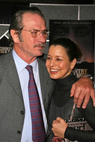 Tommy Lee Jones y Dawn Jones — Foto de Stock