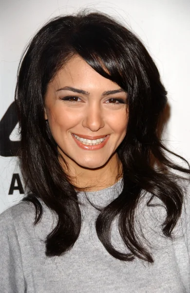 Nazanin Boniadi 2 B 無料 2008 年春コレクションのデビュー。大通り 3、ハリウッド、ca. 07/10/14 — ストック写真