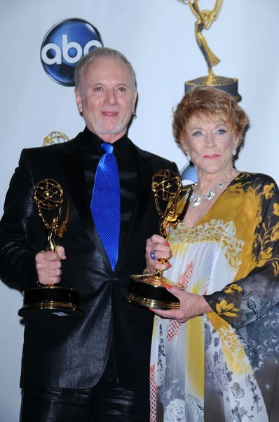 Anthony Geary, Jeanne Cooper — Stockfoto