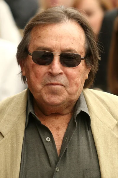 Paul Mazursky at the award ceremony honoring Alan Ladd Jr. with a star on the Hollywood Walk of Fame. Hollywood Blvd., Hollywood, CA. 09-28-07 — Stock Photo, Image