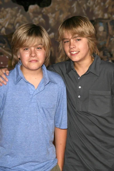 Dylan sprouse och cole sprouse — Stockfoto