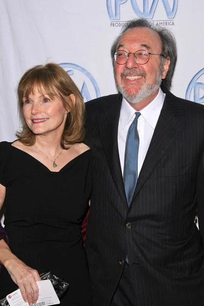Holly Beth Holmberg and James L. Brooks — Stock Photo, Image