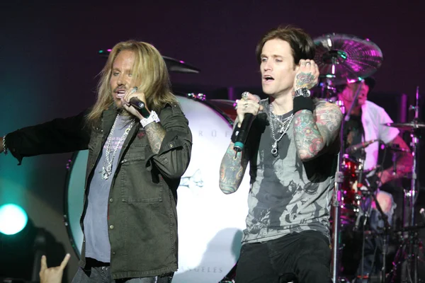 Vince Neil and Josh Todd — Stock Photo, Image