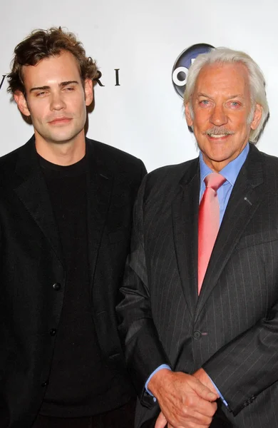 Rossif sutherland och donald sutherland — Stockfoto