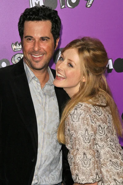 Jonathan Silverman e Jennifer Finnigan — Fotografia de Stock