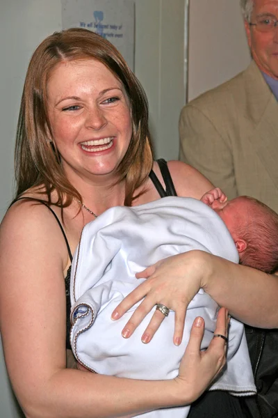 Melissa Joan Hart i syn Braydon — Zdjęcie stockowe