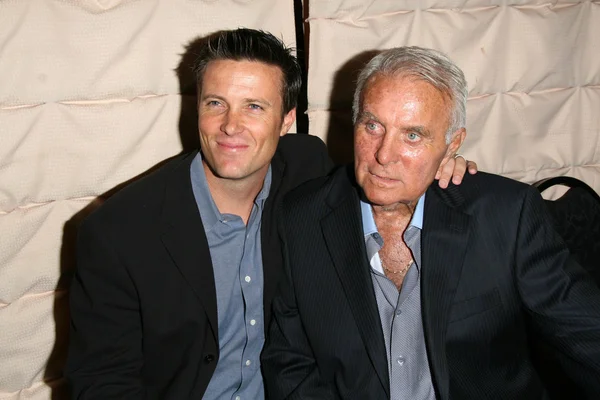 Shane Conrad et Robert Conrad — Photo