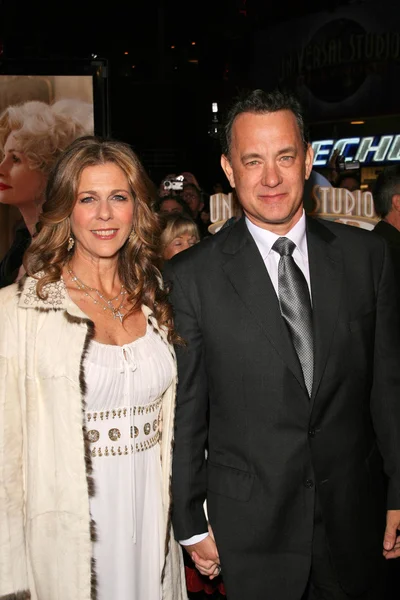 Rita Wilson and Tom Hanks — Stock Photo, Image