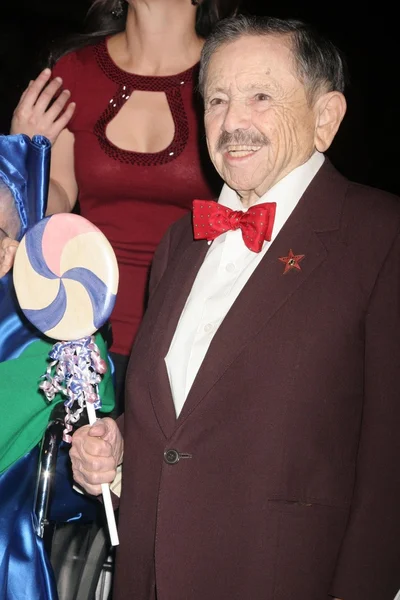 Jerry Maren at the special screening of 'The Wizard Of Oz' Honoring the Munchkins. Grauman's Chinese Theatre, Hollywood, CA. 11-19-07 — Stockfoto