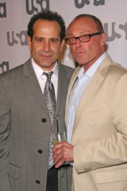 Tony shalhoub ve stanley kamel