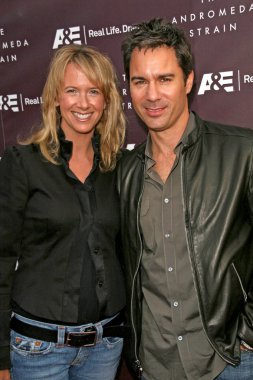 Janet holden ve eric mccormack