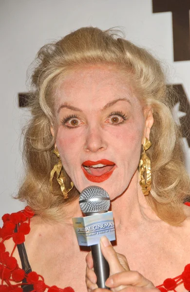 Julie Newmar at the 52nd Thalians Anniversary Gala. Beverly Hilton Hotel, Beverly Hills, CA. 10-21-07 — Stock Photo, Image