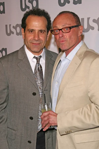 Tony Shalhoub e Stanley Kamel — Foto Stock