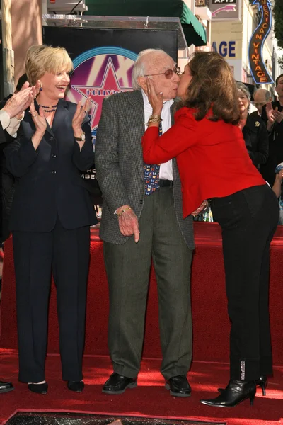 Florence Henderson with Sherwood Schwartz and Dawn Wells — Stockfoto