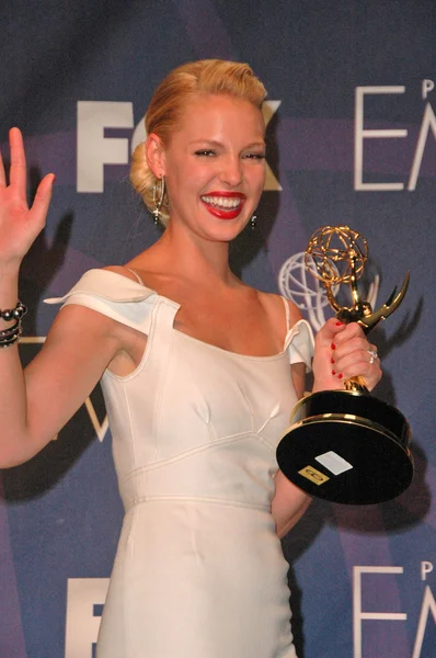 Katherine Heigl en la sala de prensa de los 59º Premios Primetime Emmy. The Shrine Auditorium, Los Ángeles, CA. 09-16-07 — Foto de Stock