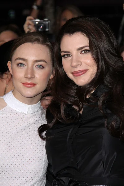 Saoirse Ronan, Stephenie Meyer — Photo