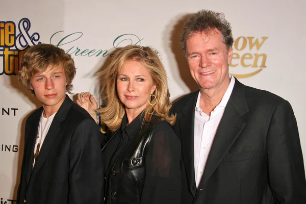 Kathy Hilton with Rick Hilton and son Conrad — Stock Photo, Image