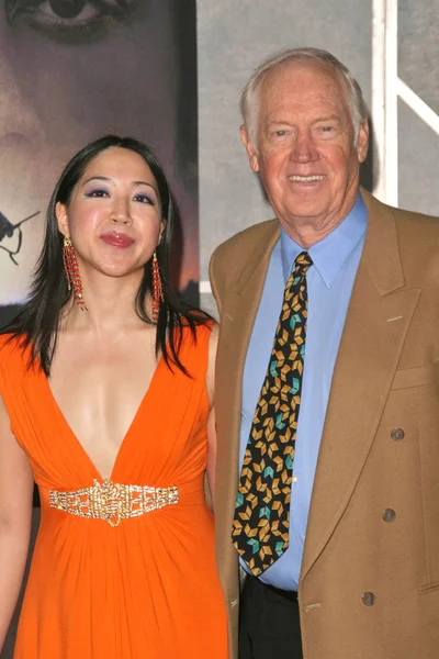 Catherine Lee and Ronny Cox at the Los Angeles Premiere of "No Country For Old Men". El Capitan Theater, Hollywood, CA. 11-04-07 — Stock Photo, Image
