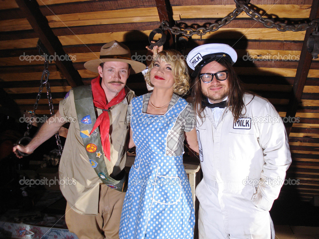 Travis Stever mit Rena Riffel und Chris Penie — Redaktionelles