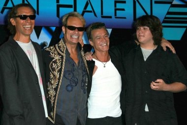 Alex van halen ve david lee roth ile eddie van halen ve wolfgang van halen van halen reunion tur basın toplantısında. dört mevsim hotel, los angeles, ca. 08-13-07