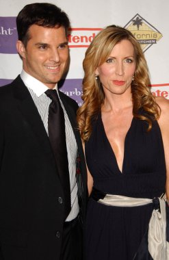 Jonathan roberts ve heather mills