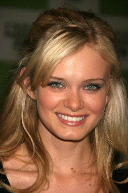 Sara Paxton