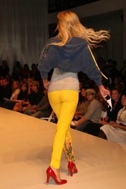 Paris Hilton