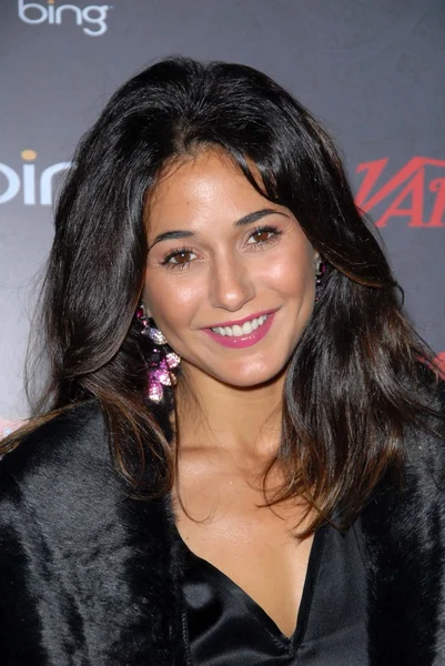 Emmanuelle chriqui teljesítményen különböző barátait 3 éves vígjáték, avalon, Hollywood, ca 11-17-12 — Stock Fotó