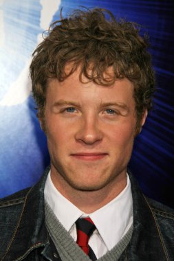 Ashton Holmes