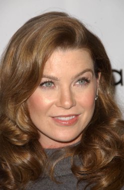 Ellen pompeo los angeles gizli dergisinin yıllık emmy partisinde. bir gün batımı, west hollywood, ca. 09-11-07