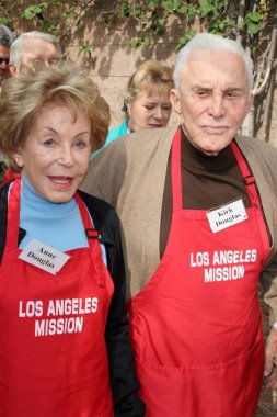 Anne Buydens, Kirk Douglas