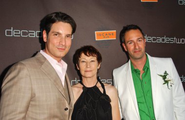 decadestwo grand yeniden açılış kutlaması