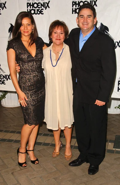 Constance Marie with Belita Moreno and Valente Rodriguez — Stock Photo, Image