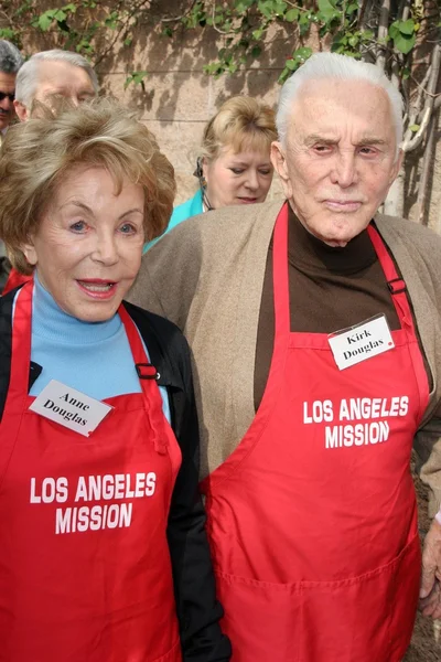 Anne Buydens, Kirk Douglas — Stockfoto