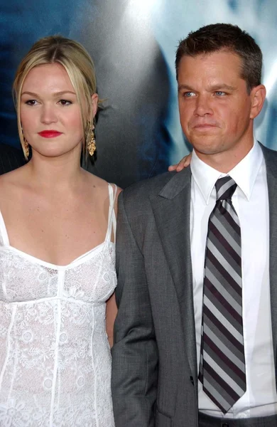 Julia Stiles e Matt Damon — Foto Stock