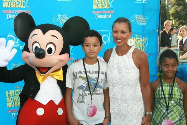 Vanessa williams und familie — Stockfoto