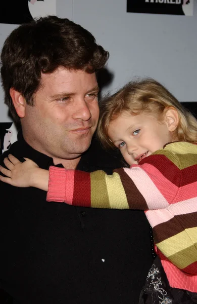 Sean Astin e filha — Fotografia de Stock