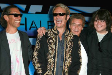 Alex van halen ve david lee roth ile eddie van halen ve wolfgang van halen van halen reunion tur basın toplantısında. dört mevsim hotel, los angeles, ca. 08-13-07