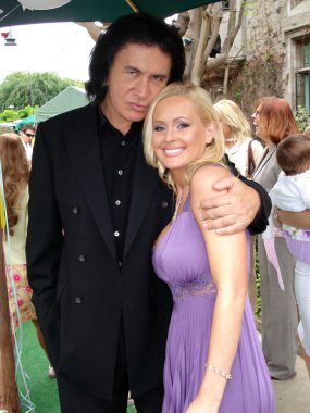 Paskalya yumurtası avı playboy mansion at