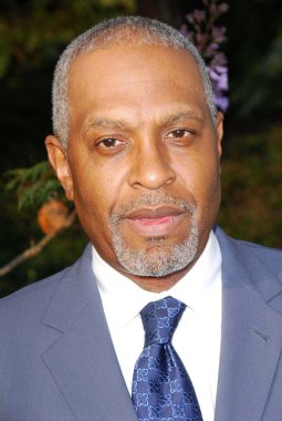 altıncı yıllık Kelebek kelebek topu